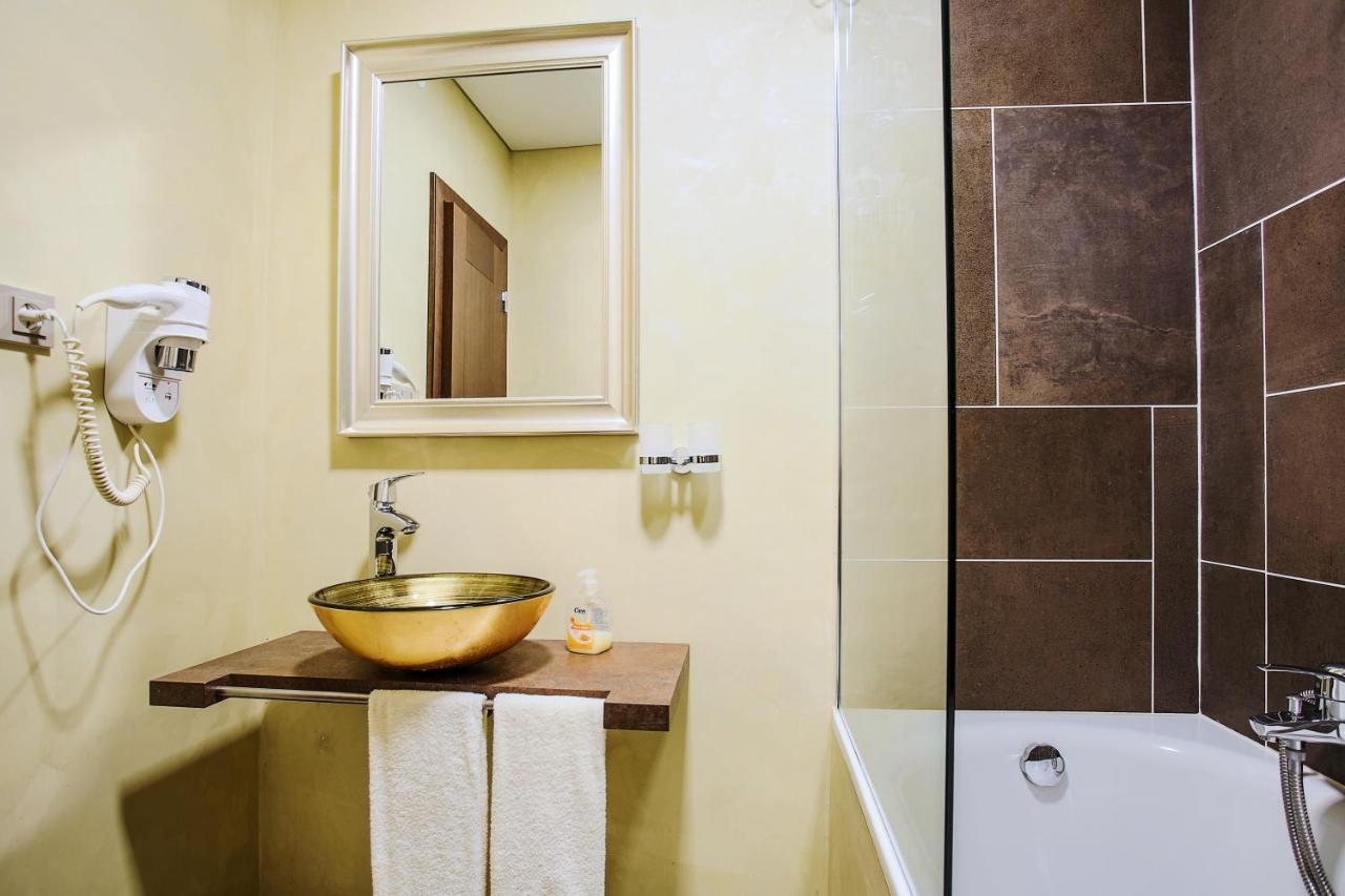 Hotel Ostrov Nymburk Ngoại thất bức ảnh