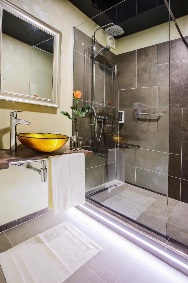 Hotel Ostrov Nymburk Ngoại thất bức ảnh